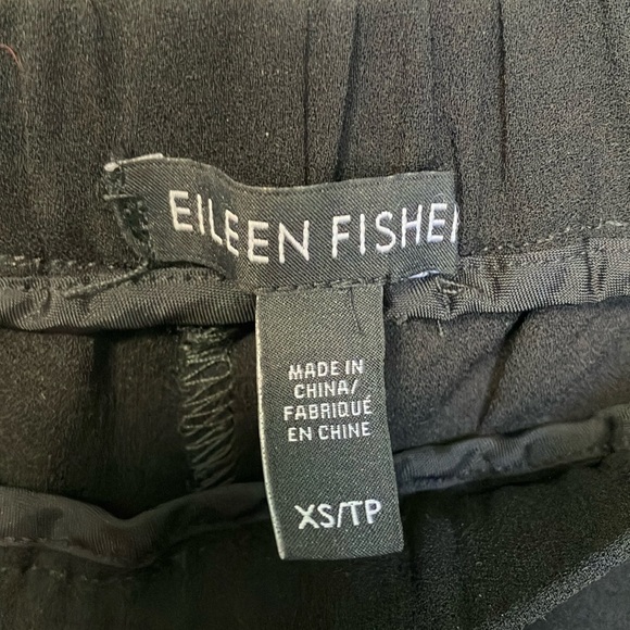 Eileen Fisher 100% Silk Black Cigarette Leg Pants - Picture 2 of 4